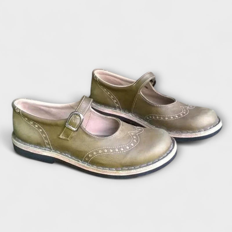 Klassische Rundschuh-Schnallenriemen-Schuhe