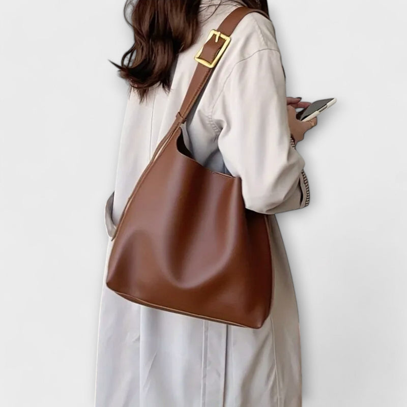 Cécile. – Elegante Lederschultertasche